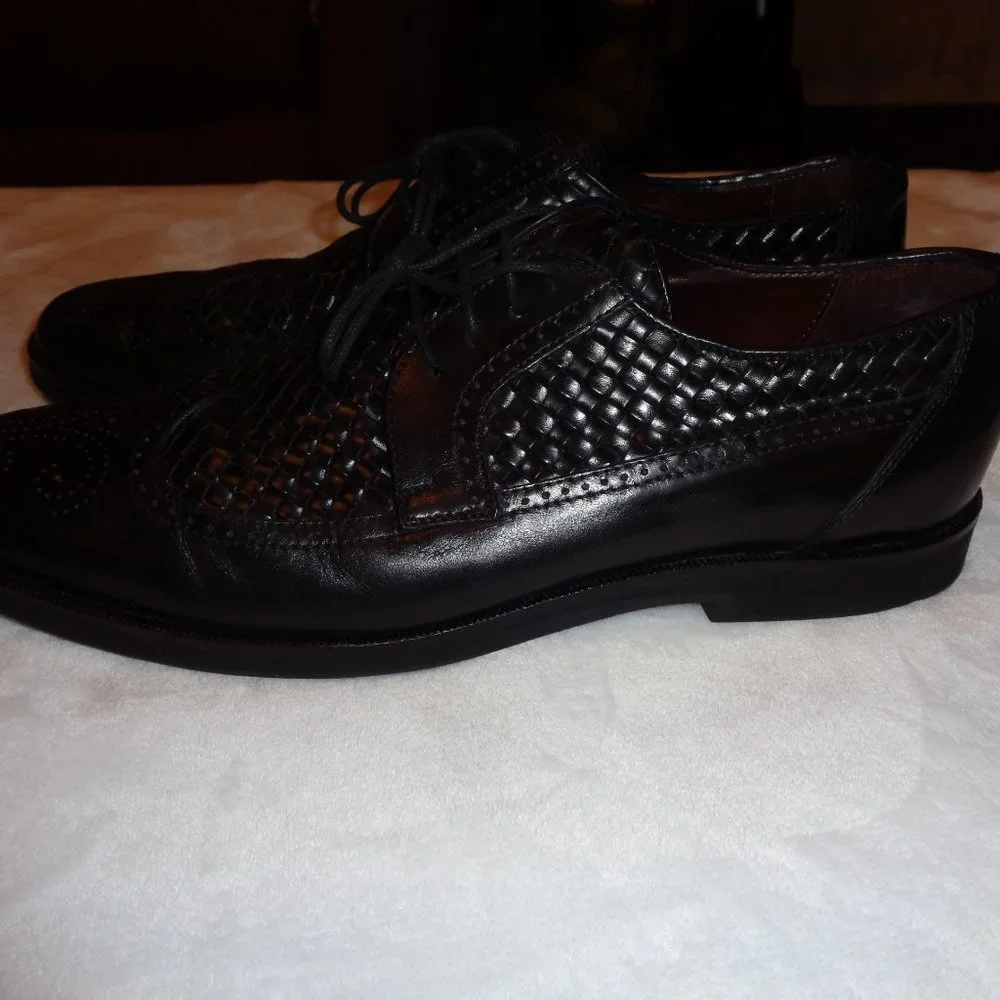 E.T. Wright Men's Size 10.5 Narrow Black Shoes